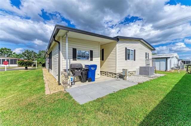 5316 53RD AVENUE E L1, Bradenton, FL 34203