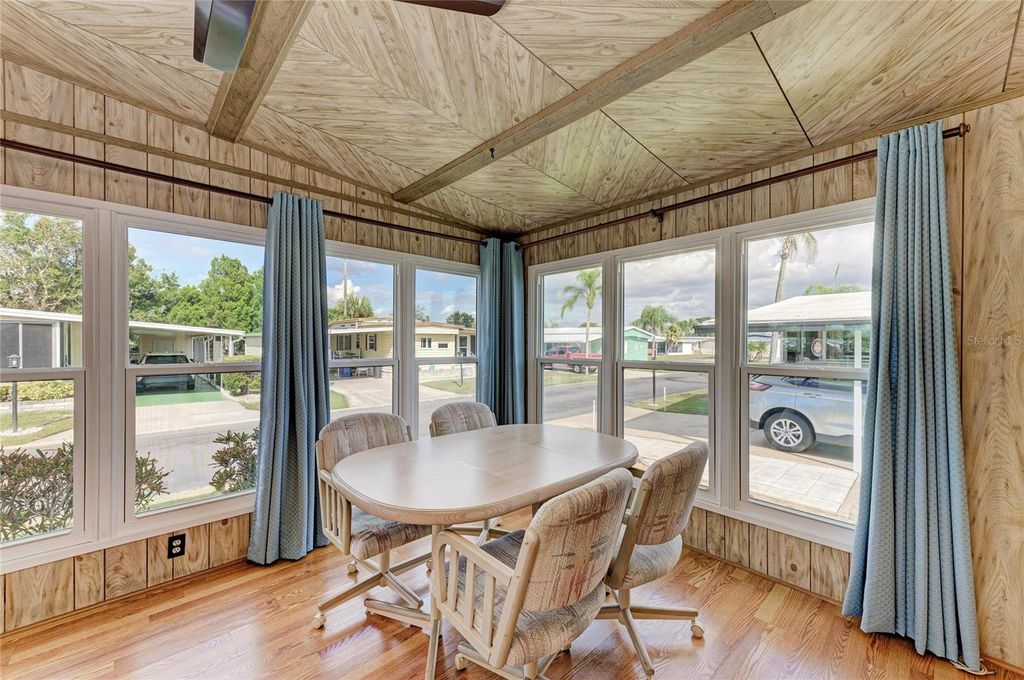 Image 13 of property listing at 5316 53RD AVENUE E L1, Bradenton, FL 34203