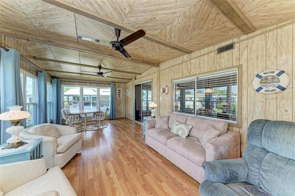 Image 16 of property listing at 5316 53RD AVENUE E L1, Bradenton, FL 34203