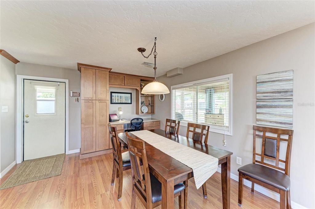 Image 18 of property listing at 5316 53RD AVENUE E L1, Bradenton, FL 34203