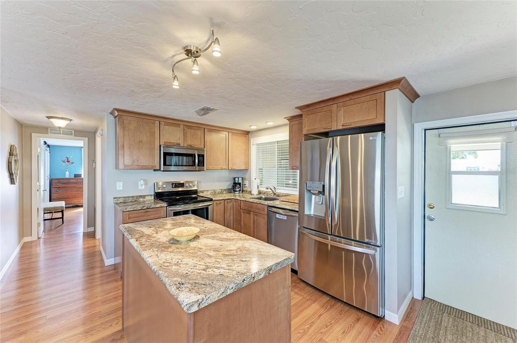 Image 21 of property listing at 5316 53RD AVENUE E L1, Bradenton, FL 34203