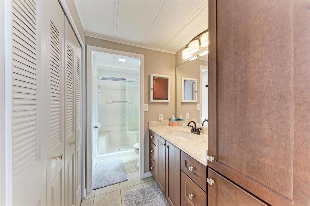 Image 28 of property listing at 5316 53RD AVENUE E L1, Bradenton, FL 34203