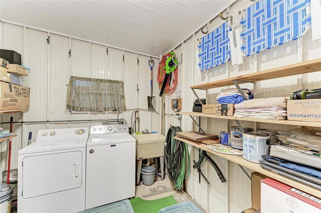 Image 34 of property listing at 5316 53RD AVENUE E L1, Bradenton, FL 34203