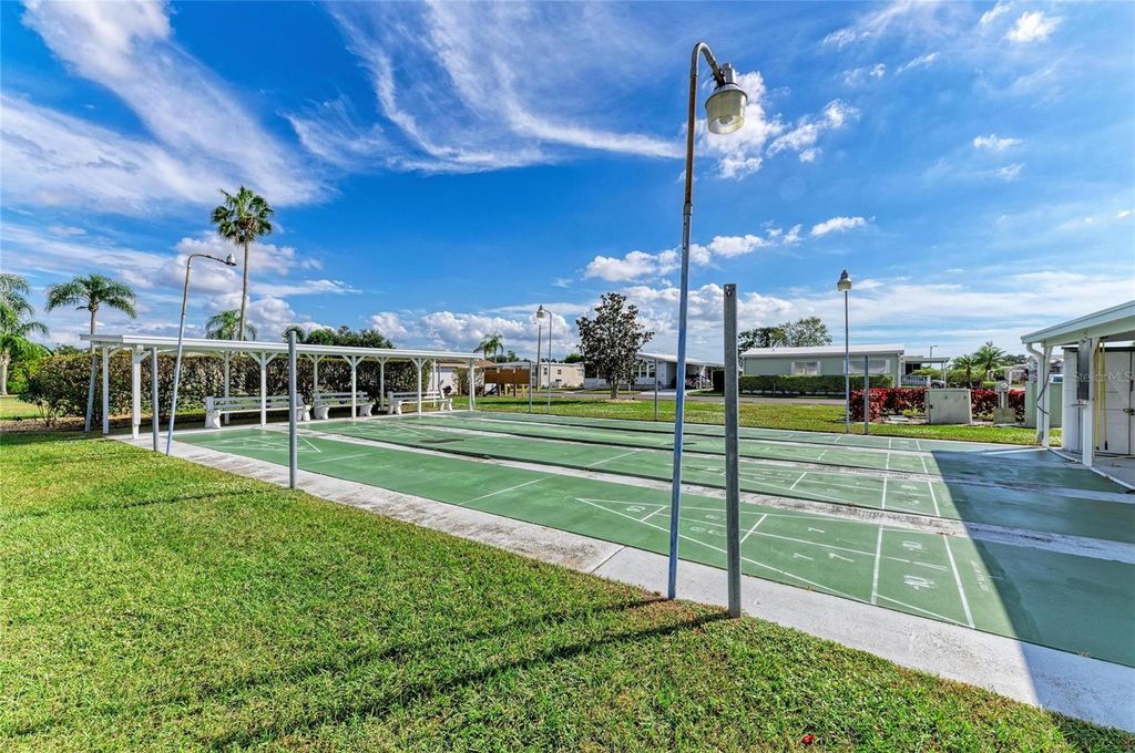 Image 63 of property listing at 5316 53RD AVENUE E L1, Bradenton, FL 34203