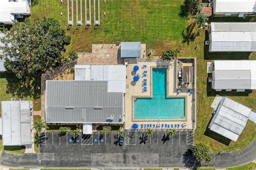 Image 64 of property listing at 5316 53RD AVENUE E L1, Bradenton, FL 34203