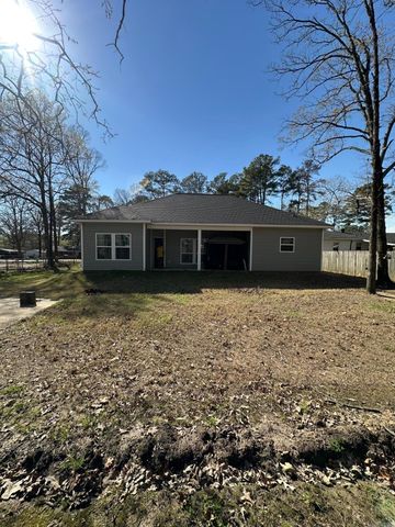 907 West Street, White Hall, AR 71602