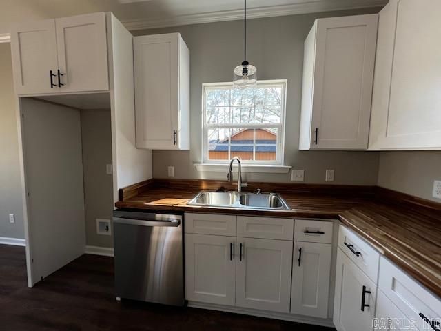 907 West Street, White Hall, AR 71602