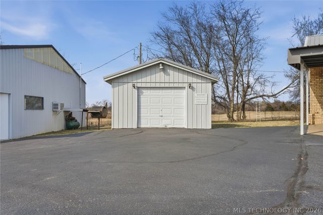 12192 S Highway 64, Muskogee, OK 74403