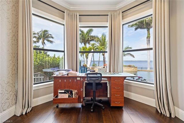 3944 W Riverside DR, Fort Myers, FL 33901