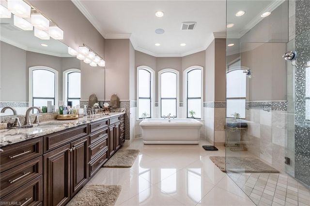 3944 W Riverside DR, Fort Myers, FL 33901