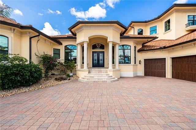 3944 W Riverside DR, Fort Myers, FL 33901