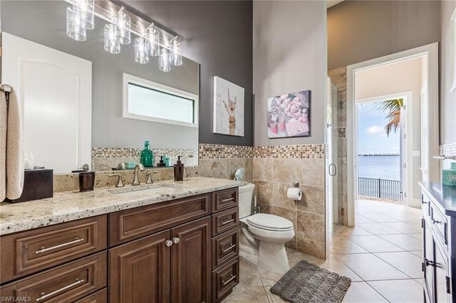 3944 W Riverside DR, Fort Myers, FL 33901