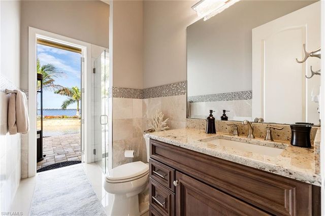 3944 W Riverside DR, Fort Myers, FL 33901