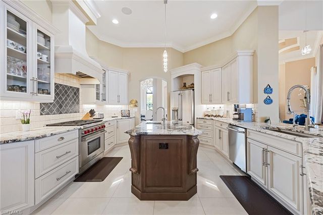 3944 W Riverside DR, Fort Myers, FL 33901