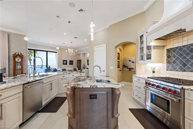 3944 W Riverside DR, Fort Myers, FL 33901