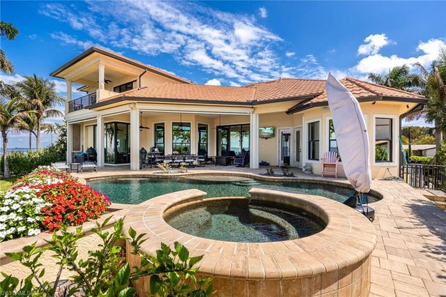 3944 W Riverside DR, Fort Myers, FL 33901