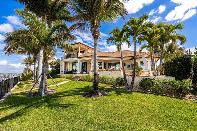 3944 W Riverside DR, Fort Myers, FL 33901