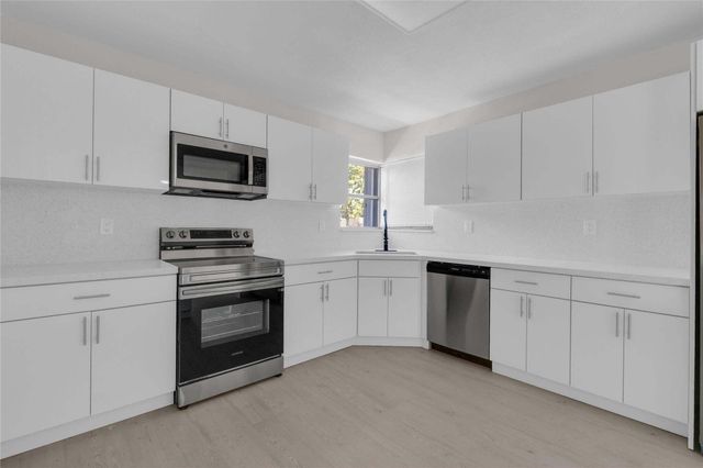 200 NW 33RD Terrace, Lauderhill, FL 33311