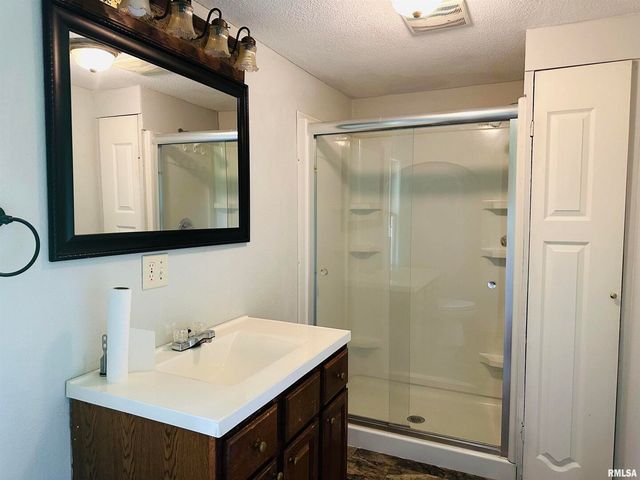 602 5TH Street, Rock Island, IL 61201