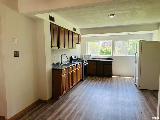 602 5TH Street, Rock Island, IL 61201