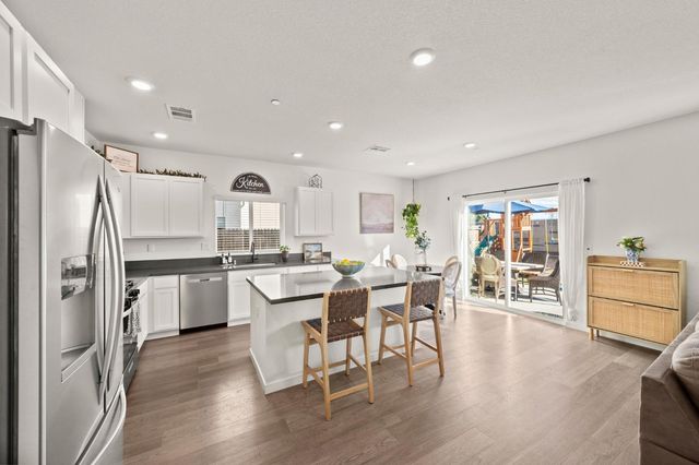 5064 Star Dance Cir, Roseville, CA 95747