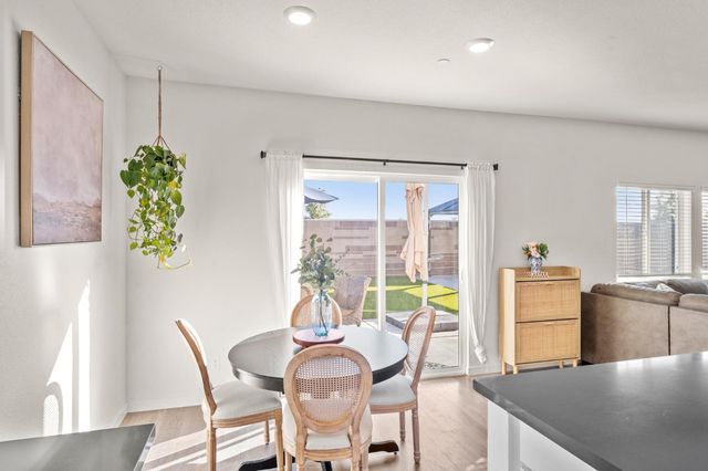 5064 Star Dance Cir, Roseville, CA 95747