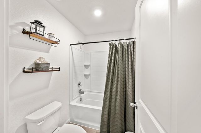 5064 Star Dance Cir, Roseville, CA 95747