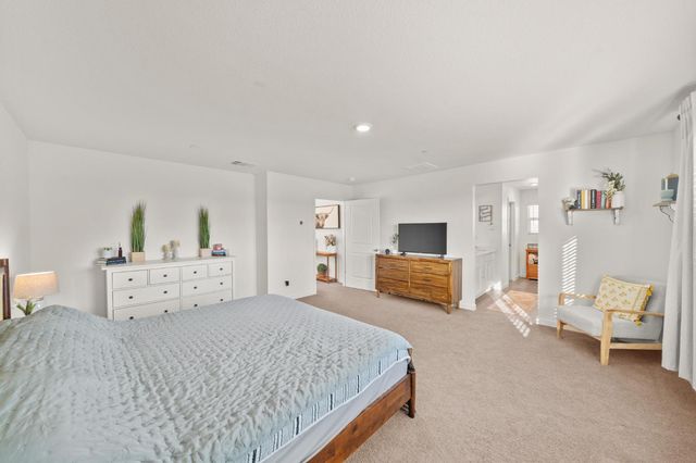 5064 Star Dance Cir, Roseville, CA 95747