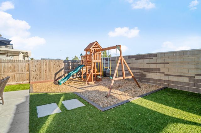 5064 Star Dance Cir, Roseville, CA 95747