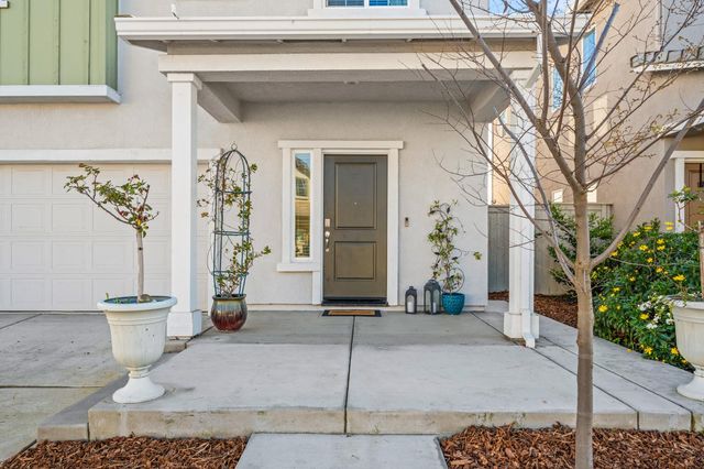 5064 Star Dance Cir, Roseville, CA 95747