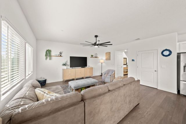 5064 Star Dance Cir, Roseville, CA 95747