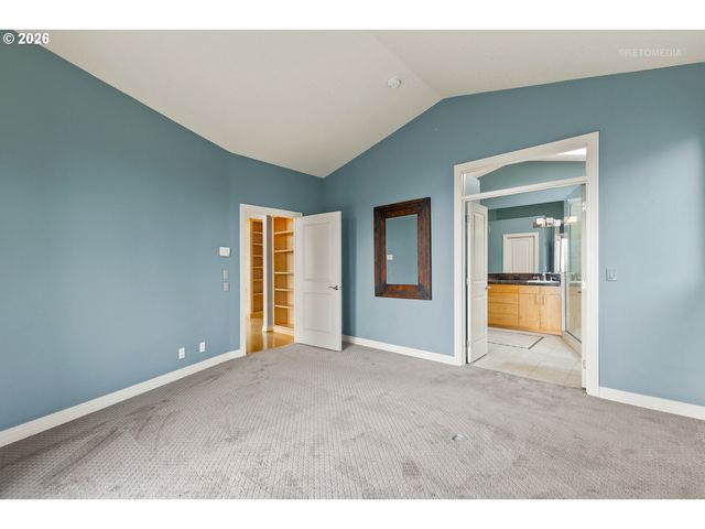 6719 S Corbett Ave, Portland, OR 97219