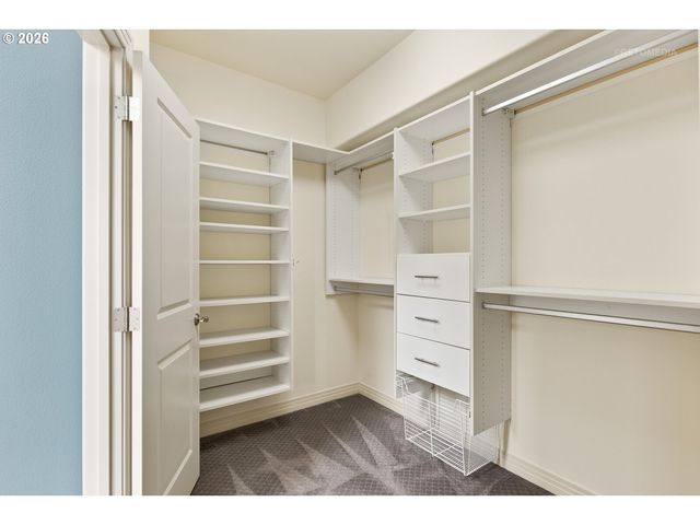 6719 S Corbett Ave, Portland, OR 97219