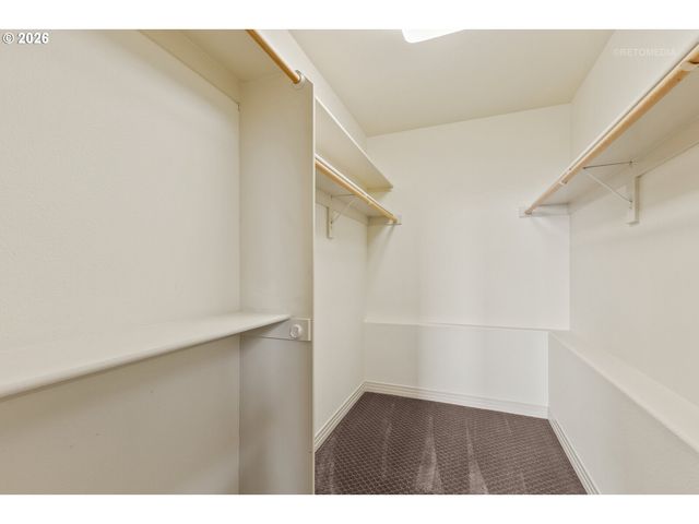 6719 S Corbett Ave, Portland, OR 97219