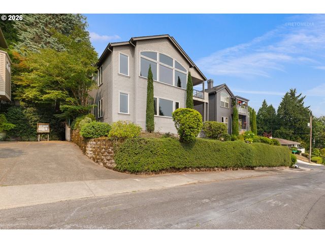 6719 S Corbett Ave, Portland, OR 97219