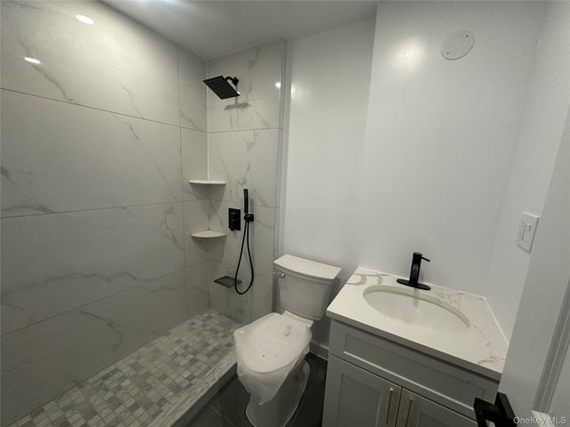 8840 54th Avenue 2B, Elmhurst, NY 11373