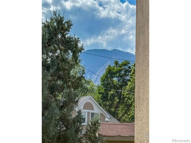 935 Broadway 103, Boulder, CO 80302