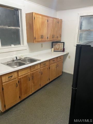 504 W Lee Street, Tuskegee, AL 36083