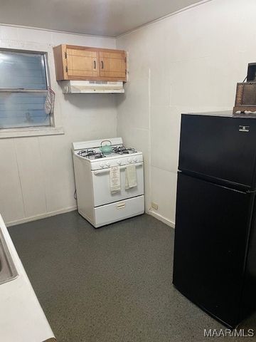 504 W Lee Street, Tuskegee, AL 36083