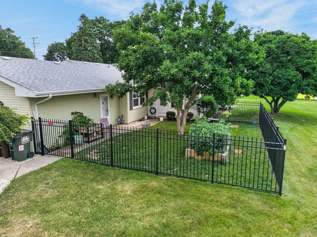 7103 Mill Road, Rockford, IL 61108