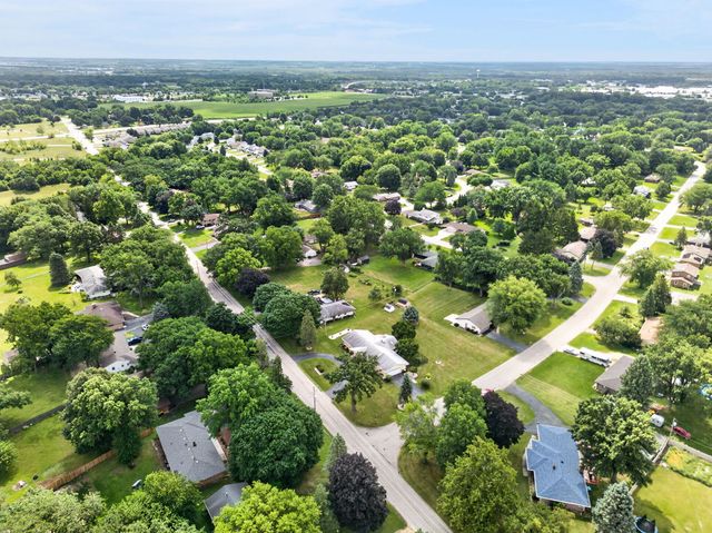 7103 Mill Road, Rockford, IL 61108