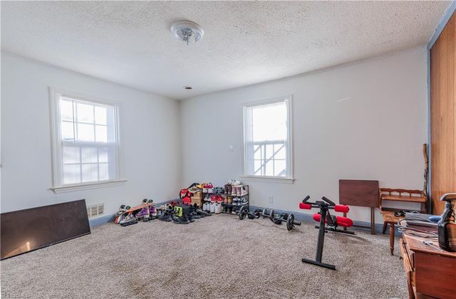 2843 S Main Street, Winston-salem, NC 27127