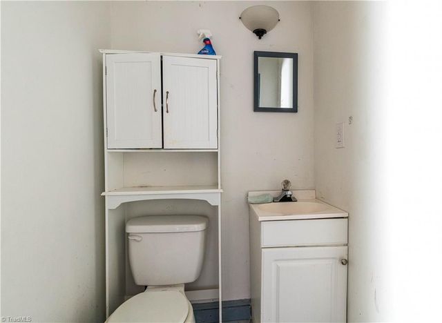 2843 S Main Street, Winston-salem, NC 27127