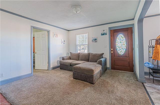 2843 S Main Street, Winston-salem, NC 27127