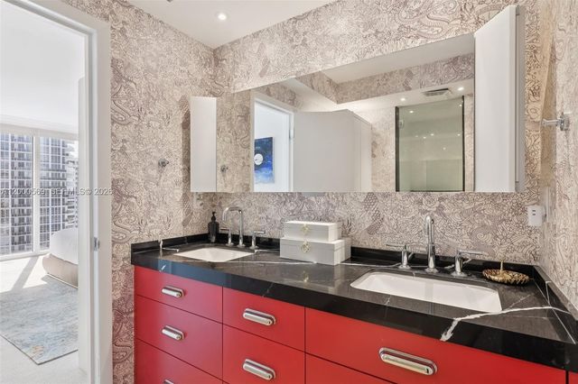 10275 Collins Ave 1110, Bal Harbour, FL 33154