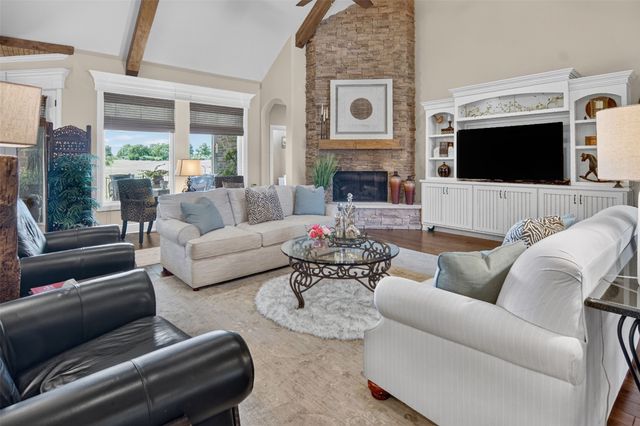 1221 Prestwick Court, Granbury, TX 76048