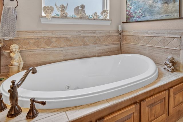 1221 Prestwick Court, Granbury, TX 76048