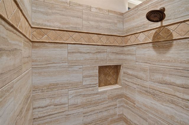 1221 Prestwick Court, Granbury, TX 76048