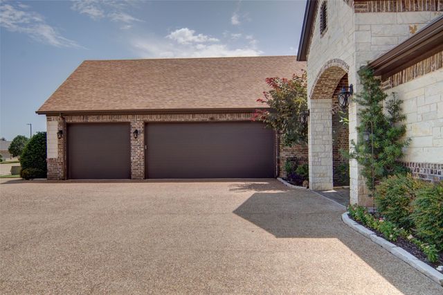 1221 Prestwick Court, Granbury, TX 76048