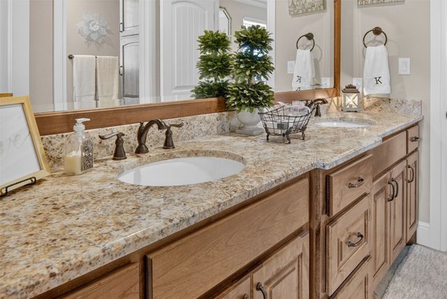 1221 Prestwick Court, Granbury, TX 76048